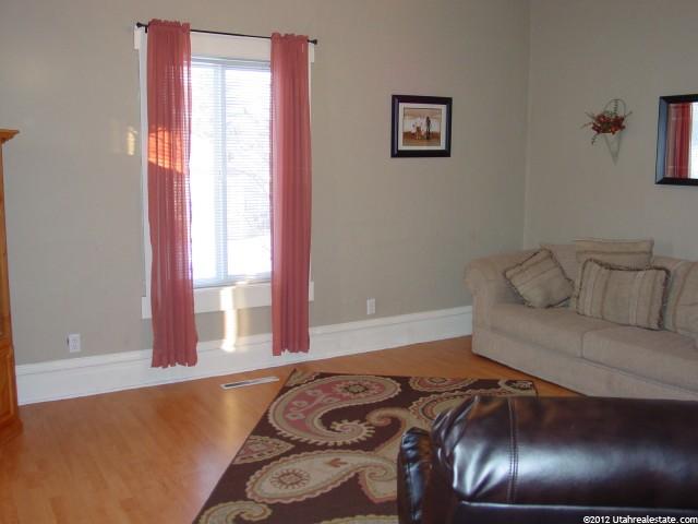 70 N Center St, Hyrum, UT 84319 — photo 4