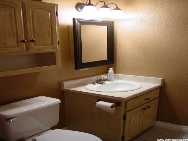 70 N Center St, Hyrum, UT 84319 — photo 6