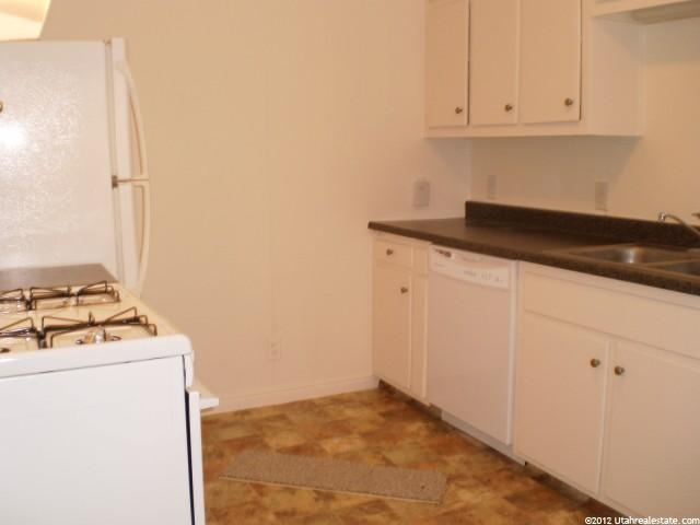 426 S Grant Ave E, Ogden, UT 84404 — photo 3
