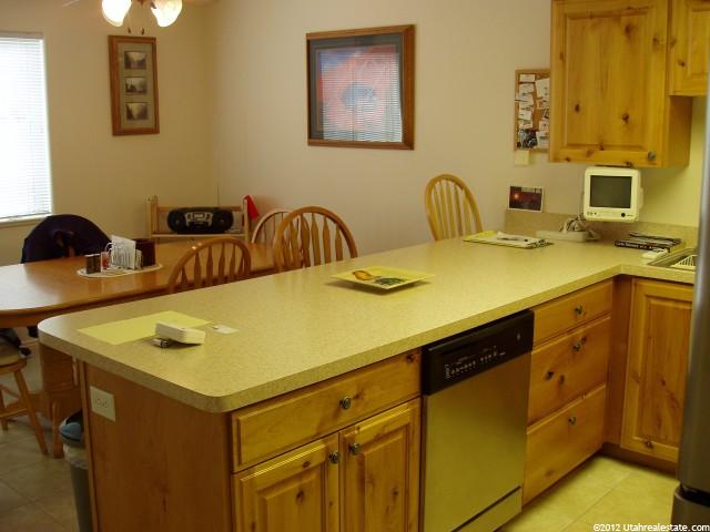 437 W Cobblestone Dr, Providence, UT 84332 — photo 4