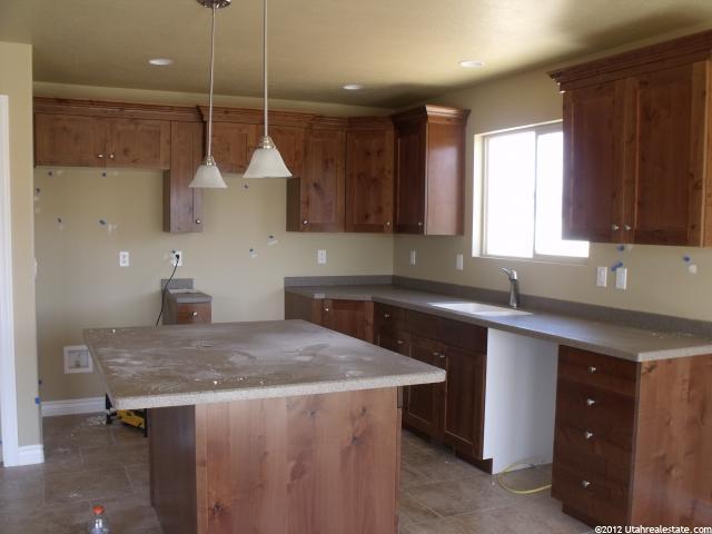 653 W 1850 S, Syracuse, UT 84075 — photo 9