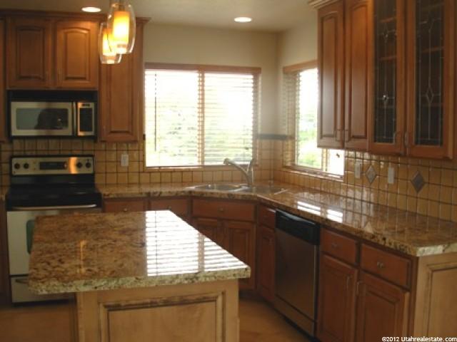 1092 E Benchview Dr, Ogden, UT 84404 — photo 4
