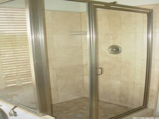 1092 E Benchview Dr, Ogden, UT 84404 — photo 8