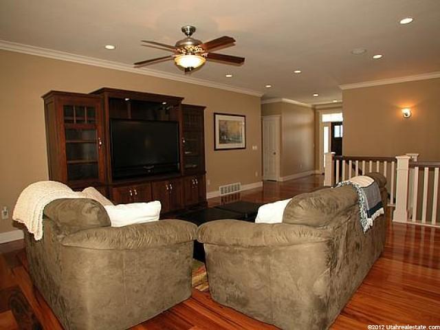 54 N Sherwood Dr, Providence, UT 84332 — photo 2