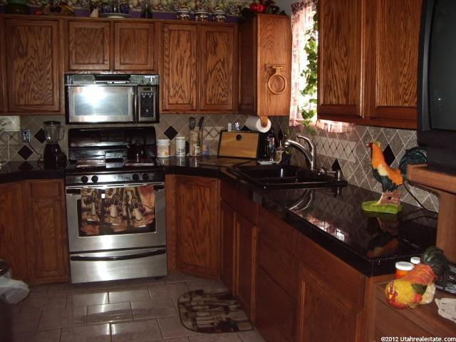 981 S 300 W, Ogden, UT 84404 — photo 9