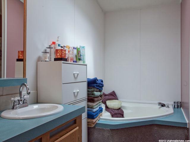 305 Harriger Way, Layton, UT 84041 — photo 11