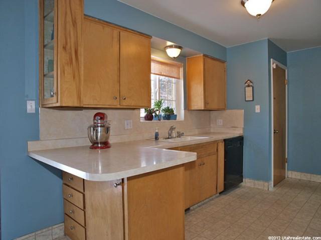 768 N 1000 E, Bountiful, UT 84010 — photo 2