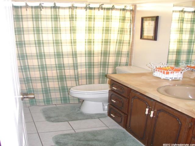891 Ash Dr, Layton, UT 84040 — photo 4