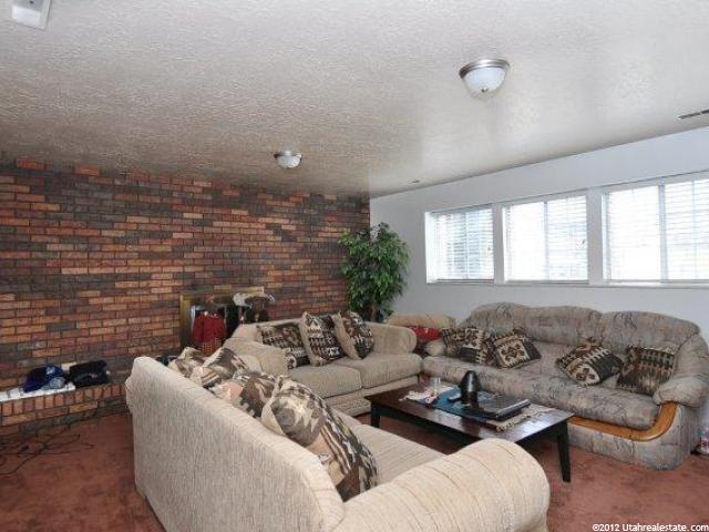 4067 S 650 W, Riverdale, UT 84405 — photo 10