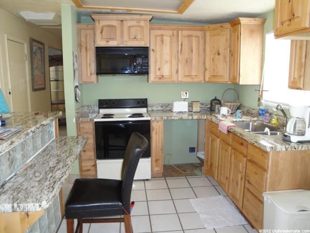 10175 S Amaryllis Dr E, Sandy, UT 84094 — photo 2