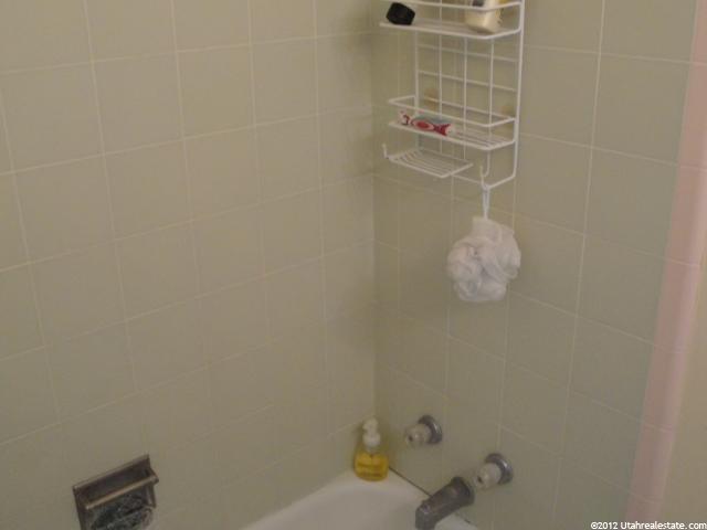 10175 S Amaryllis Dr E, Sandy, UT 84094 — photo 6
