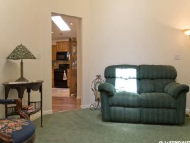 5164 S 350 E, Washington Terrace, UT 84405 — photo 4