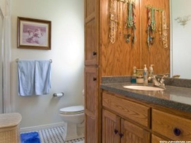 5164 S 350 E, Washington Terrace, UT 84405 — photo 9