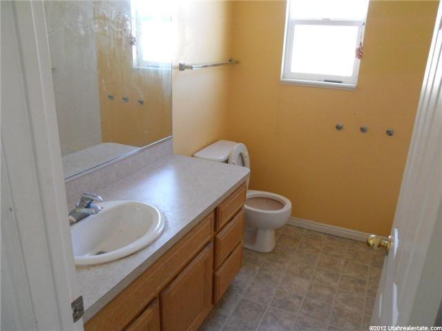 2481 N 2350 W, Clinton, UT 84015 — photo 2