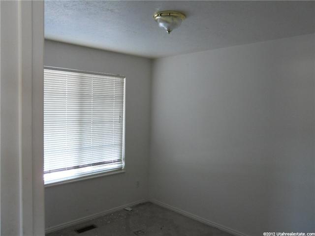 2481 N 2350 W, Clinton, UT 84015 — photo 3