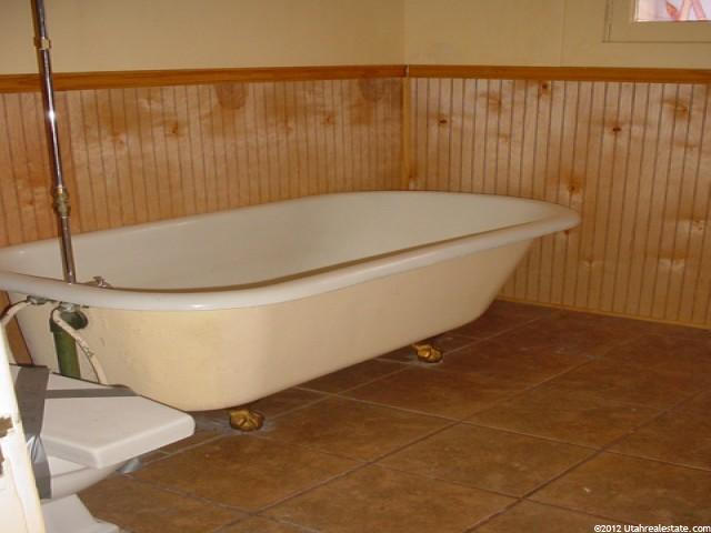 554 W Center St, Logan, UT 84321 — photo 9