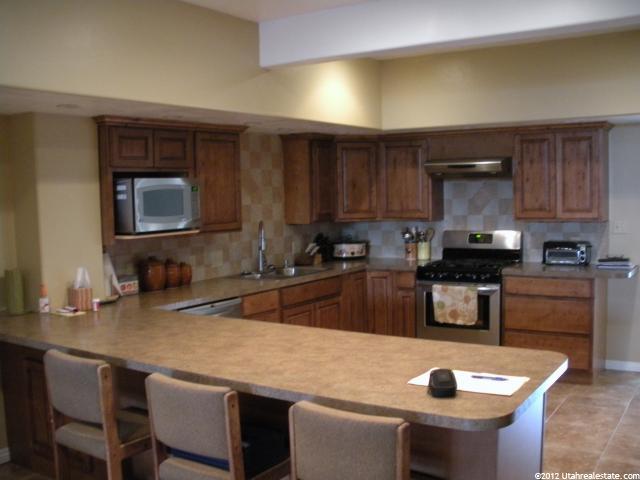 546 E 8200 S, Sandy, UT 84070 — photo 3