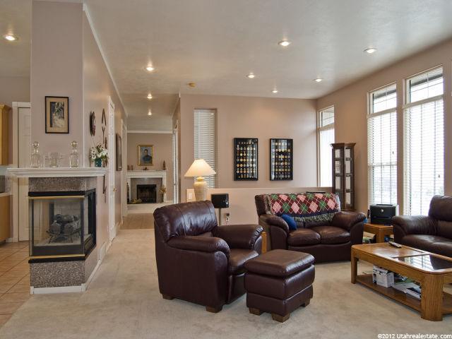 726 N Eagleridge Dr E, Bountiful, UT 84010 — photo 2
