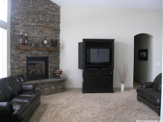 4847 S 5400 W, Hooper, UT 84315 — photo 3