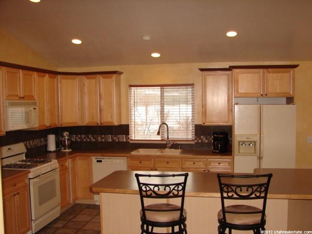 1366 E 2850 N, North Ogden, UT 84414 — photo 4