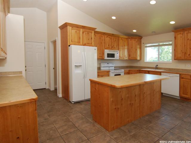 644 W 3600 S, Riverdale, UT 84405 — photo 3
