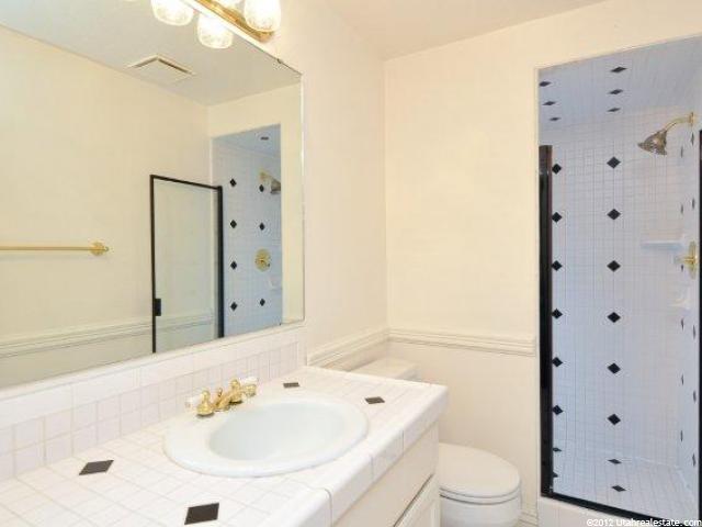 865 S 1650 E #C, Clearfield, UT 84015 — photo 10