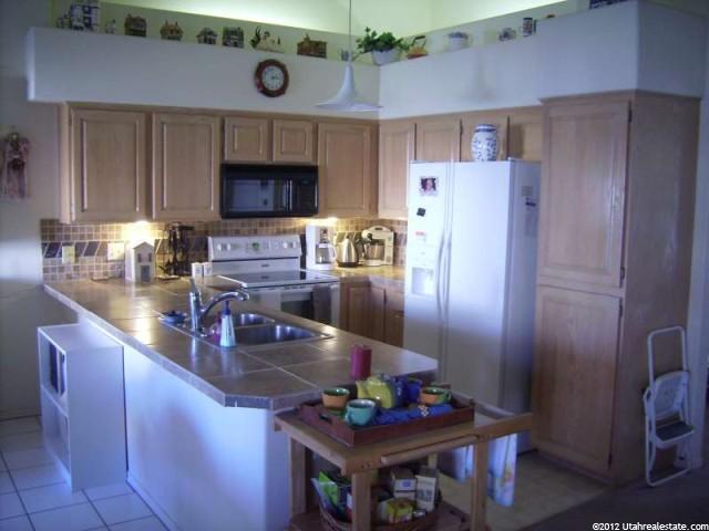 96 N 2350 E Cir, Washington County, UT 84790 — photo 2