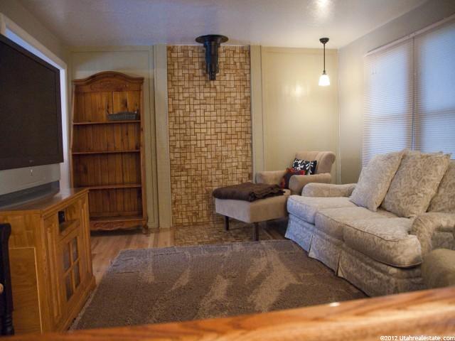 1643 Hillsboro Dr, Layton, UT 84040 — photo 3