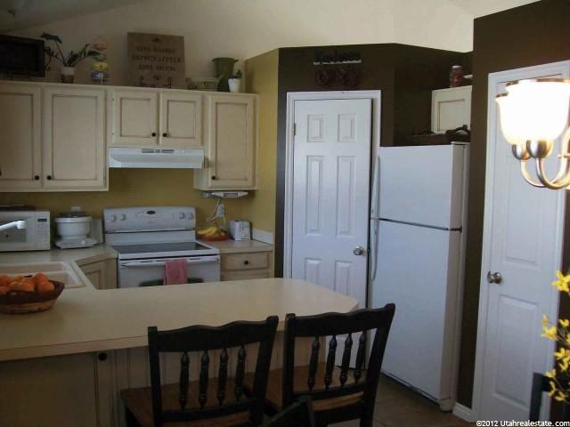 1093 E Meadow Way Dr, Layton, UT 84041 — photo 3