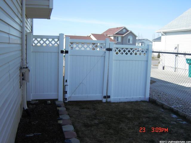 5644 S 4075 W, Roy, UT 84067 — photo 6