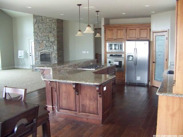 4024 S 2225 W, Roy, UT 84067 — photo 4