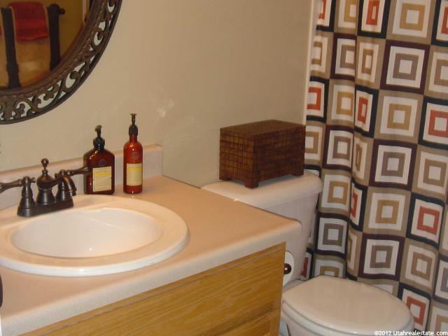 722 Sandy Point Dr, Sandy, UT 84094 — photo 3