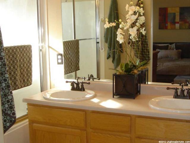 722 Sandy Point Dr, Sandy, UT 84094 — photo 5