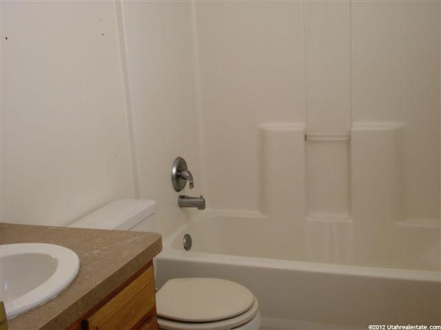 1707 N 2340 W, Clinton, UT 84015 — photo 8