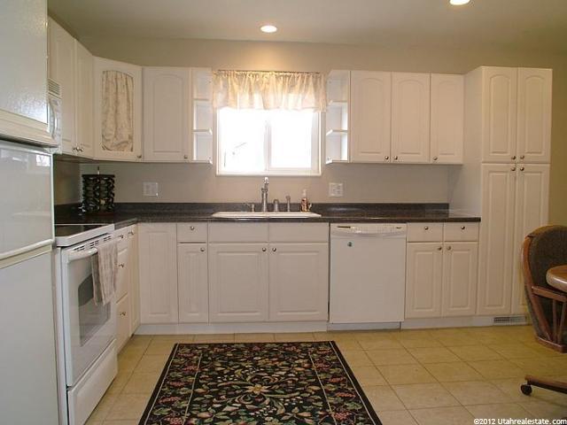 9756 S 520 E, Sandy, UT 84070 — photo 2