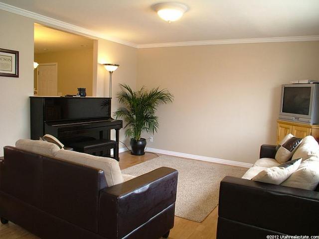 9756 S 520 E, Sandy, UT 84070 — photo 4