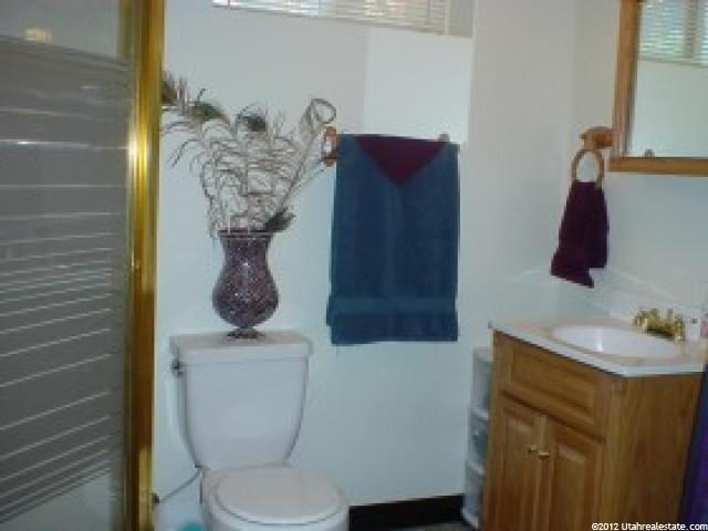 266 Chimes View Dr, Ogden, UT 84405 — photo 10