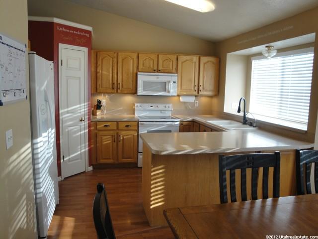 149 W 1980 S, Clearfield, UT 84015 — photo 2