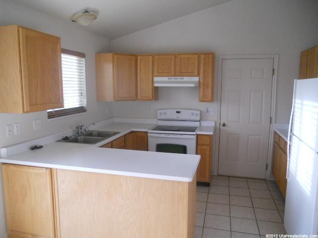 1562 S 1525 W, Syracuse, UT 84075 — photo 4