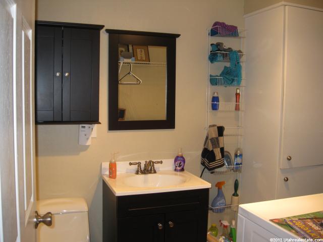547 N 200 W, Bountiful, UT 84010 — photo 2