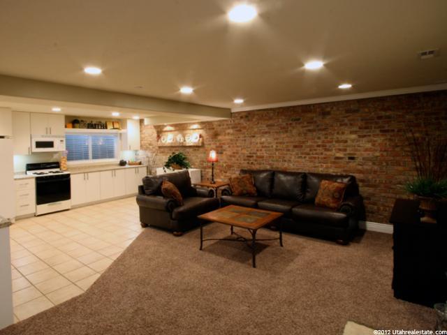 6431 S 725 E, Murray, UT 84107 — photo 8