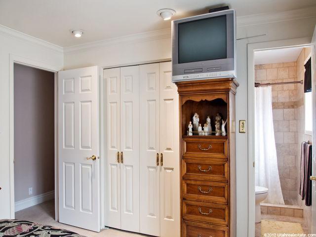 1356 N 200 E, Centerville, UT 84014 — photo 9
