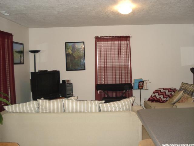 557 W Riverside Dr, Murray, UT 84123 — photo 4