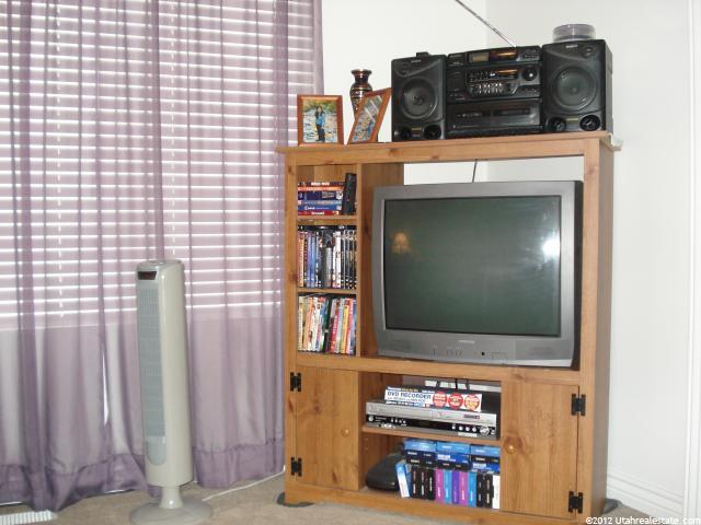 557 W Riverside Dr, Murray, UT 84123 — photo 9