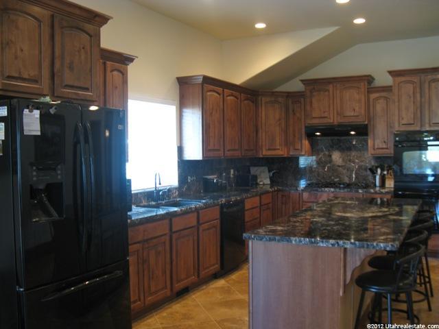 639 E 3200 N, Marion, UT 84036 — photo 5