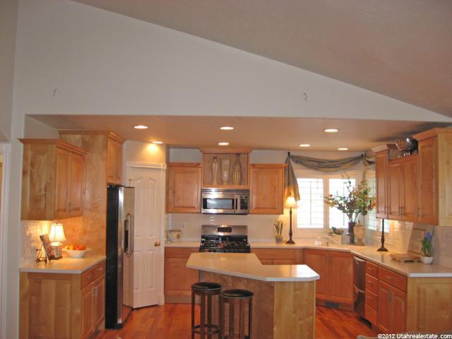 350 E North Canyon Rd S, Bountiful, UT 84010 — photo 3
