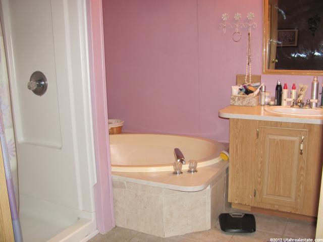 520 N Main E, Mona, UT 84645 — photo 4