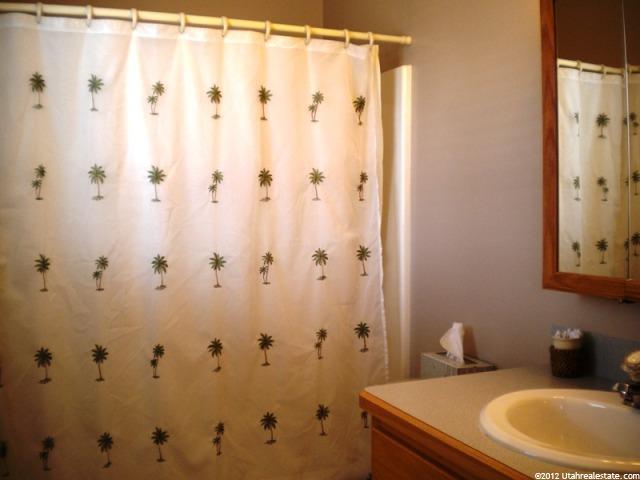1942 N 150 E, North Ogden, UT 84414 — photo 9
