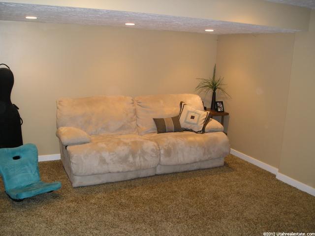 802 E 350 N, Kaysville, UT 84037 — photo 3