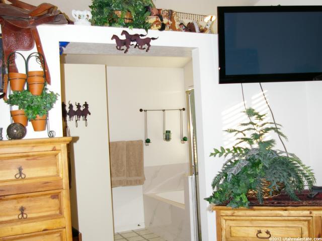 2903 W 2250 N, Clinton, UT 84015 — photo 10